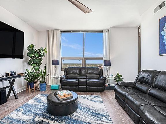 5th image of 270 17th St NW Unit 4104
