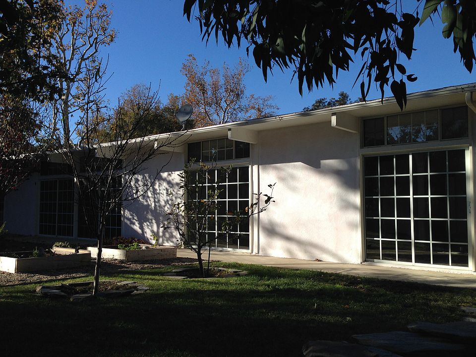 1st image of 30700 Manzano Dr