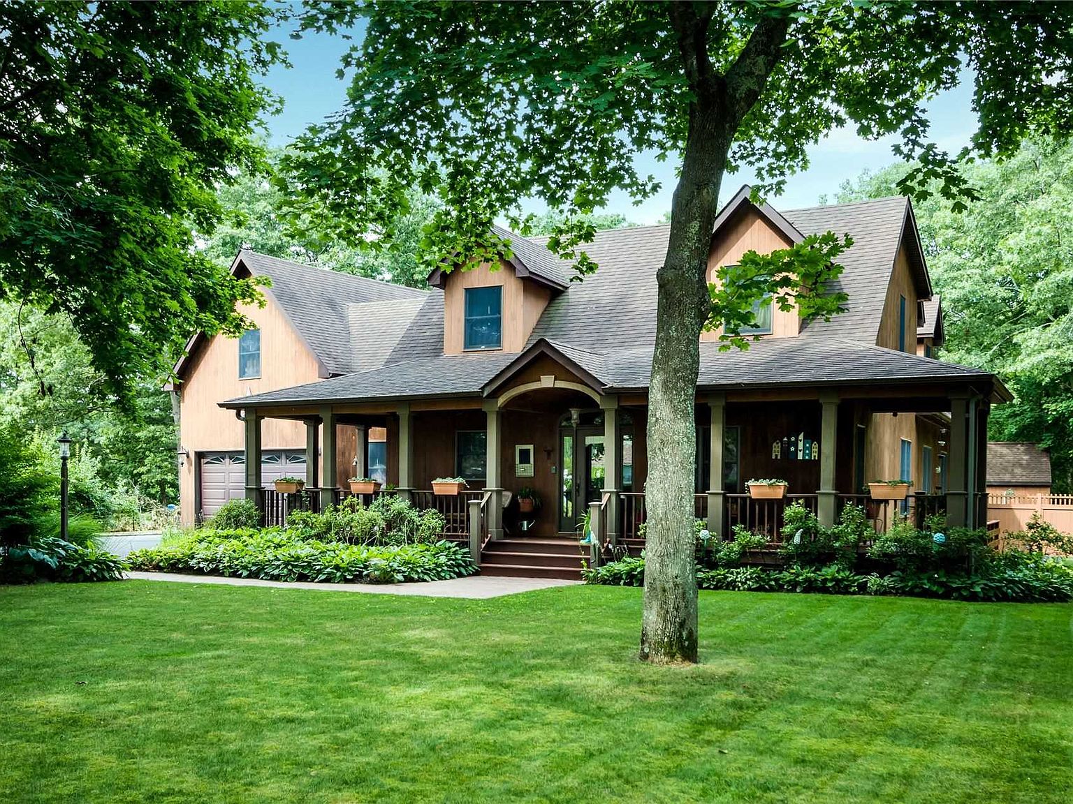 404 Wading River Rd, Manorville, NY 11949 Zillow