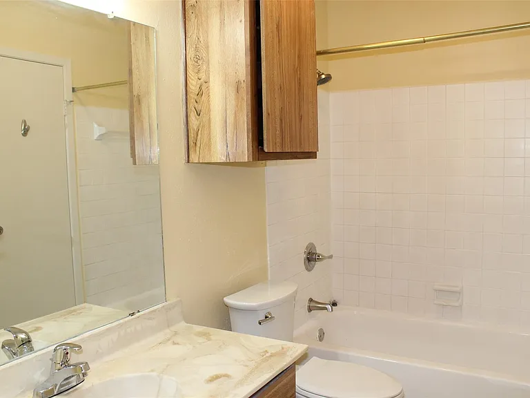 3919 Fairmont Pkwy #200 — Photo 13