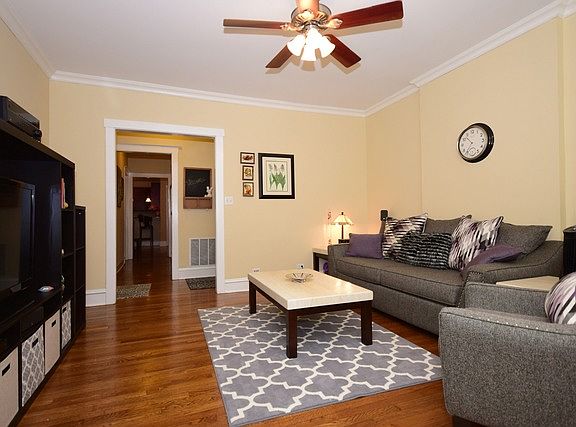 5th image of 210 S Lombard Ave #A