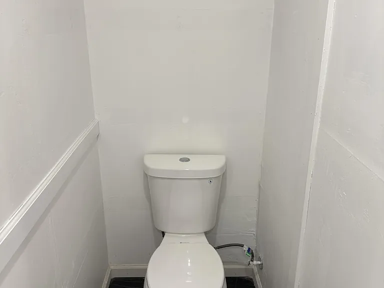 521 W Hoyt St #8 — Photo 7