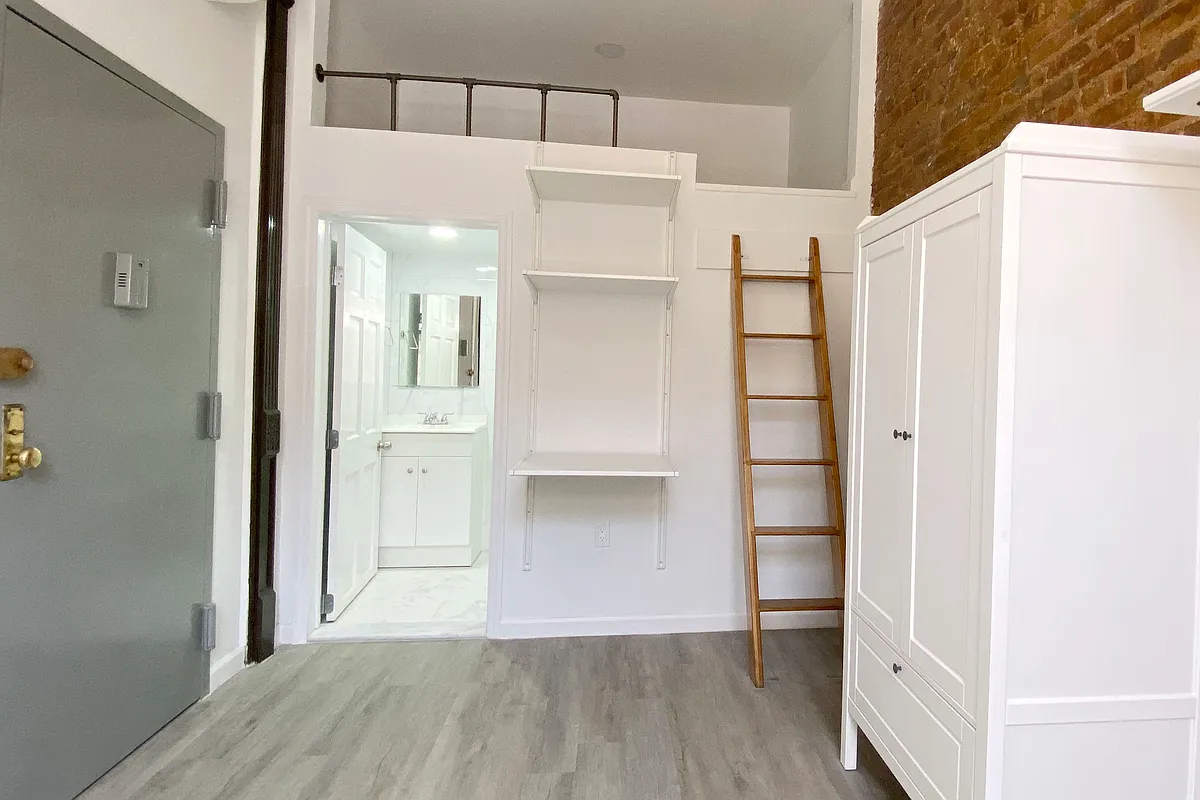 Building Photo - 269 W 132nd St #M