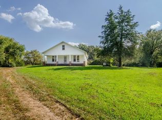880 Old Union Rd, Paris, TN 38242