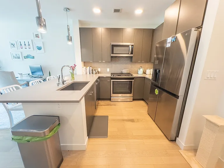 65 Lewis St #204 — Photo 9