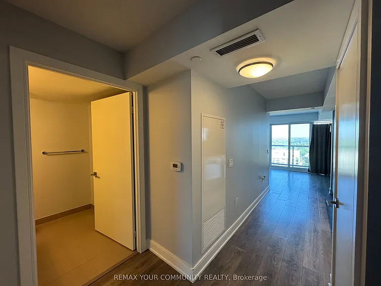 89 McGill St #2307 — Photo 2