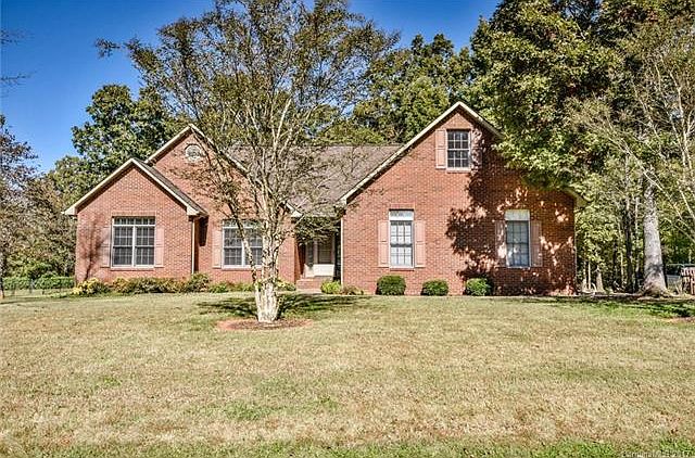 1st image of 181 Saddle Wood Ln