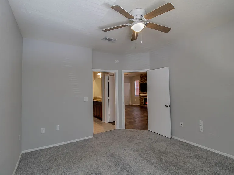 107 Vista Verdi Cir #213 — Photo 11