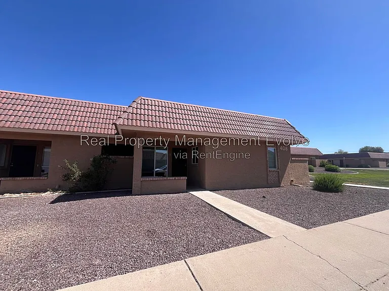 408 W Blackhawk Dr #1 — Photo 2