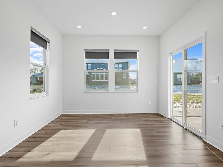 6261 Balsam Ct — Photo 12