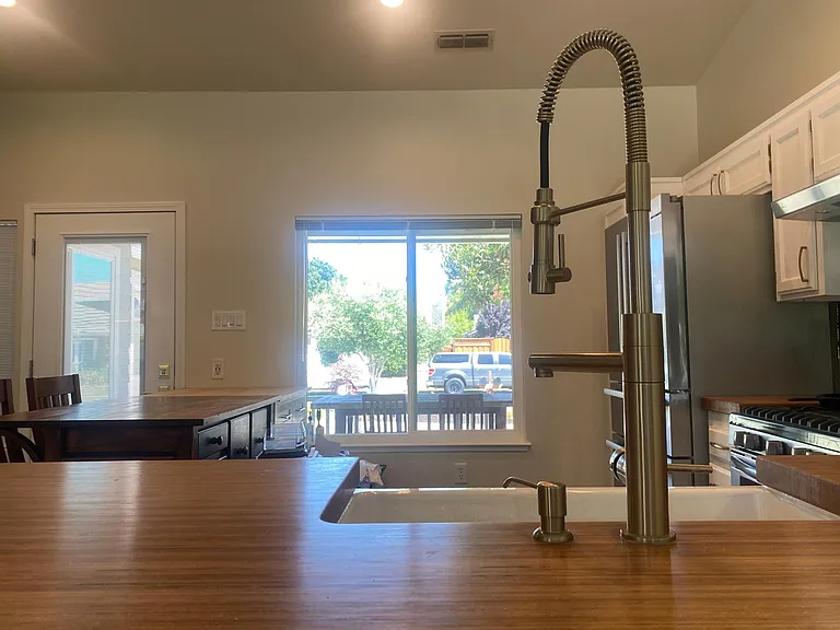 Stone Creek Dr — Photo 15