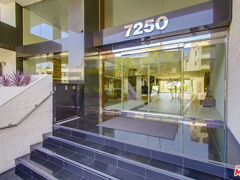 7250 Franklin Ave #702 — Photo 1