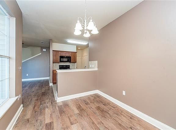 3rd image of 43250 Creek Cir APT 104