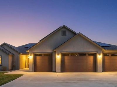 6832 Collins Rd, West Richland, WA, 99353