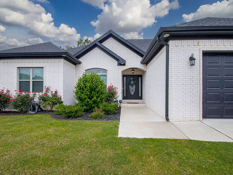 1st image of 9025 Wooddale Dr