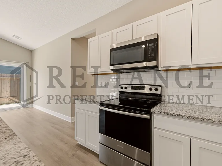 2755 S Greenleaf St — Photo 23