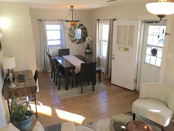 Dining Room (2)