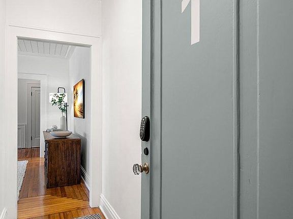 4th image of 1012 S Dakota Ave APT 1