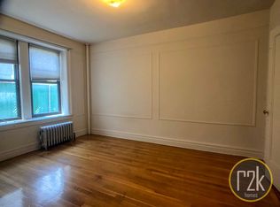 3419 29th St APT 1P, Astoria, NY 11106