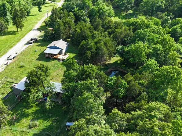 11932 Greenwood Road, Cabool, MO 65689