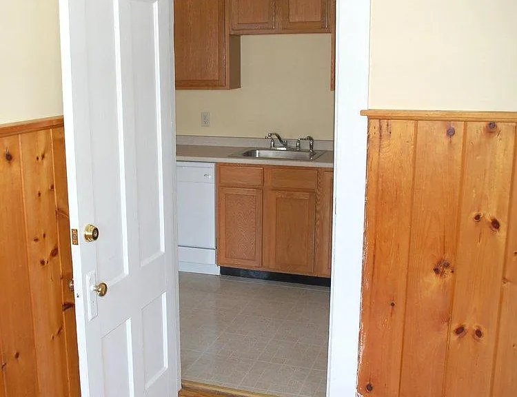 35-37 Washington Ave #1A — Photo 6