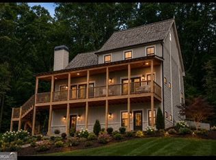 325 Meadow Crest Dr, Cleveland, GA 30528