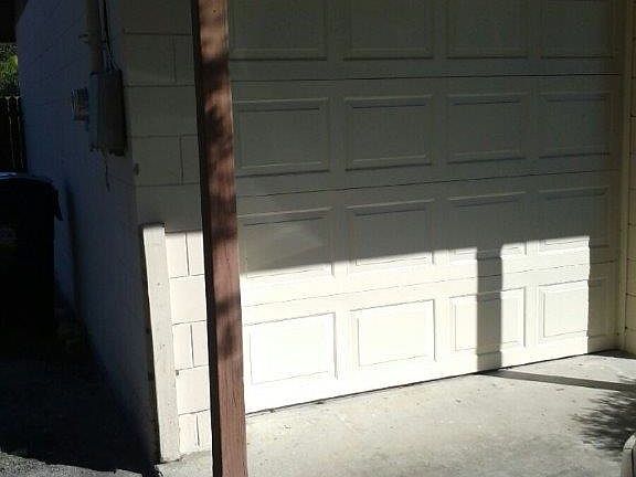 5th image of 919 W Gaston Pl
