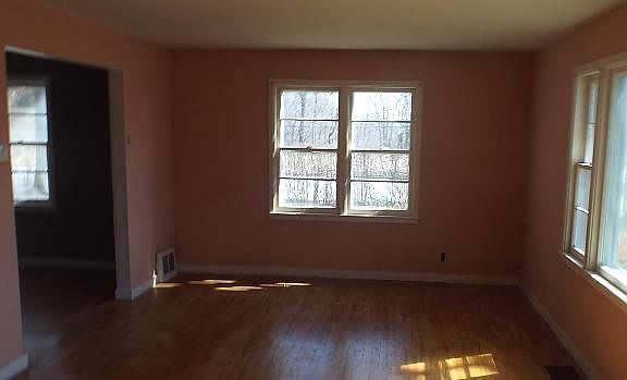 5th image of 1535 Vista Ave
