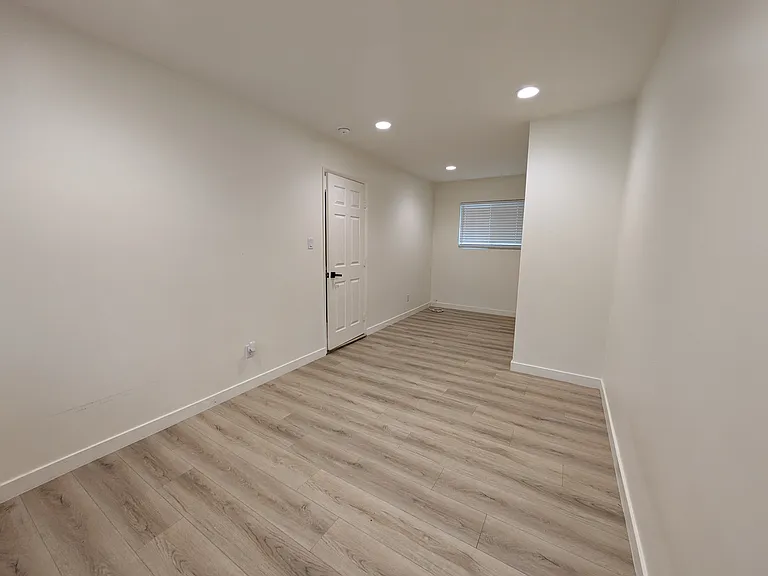 200 E Phillips St #202 — Photo 8