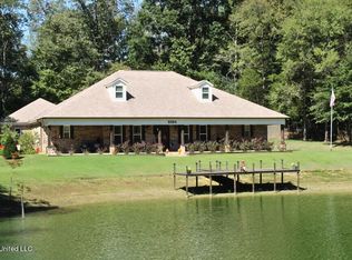 3084 Nikki Lake Dr, Nesbit, MS 38651