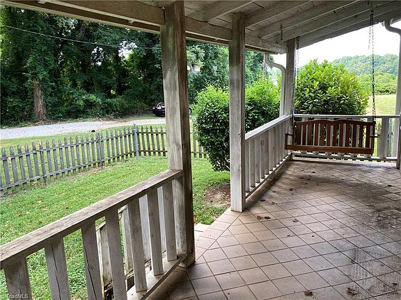 4th image of 4906-4908 Kitty Hawk Rd
