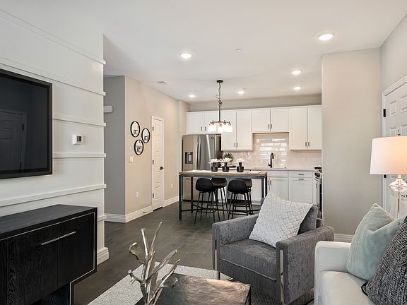 5th image of 8848 S Kipling Way #102