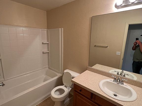 5th image of 11912 NW 135th St