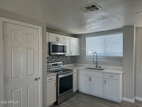 5113 N 17th Ave #2 Photo 1