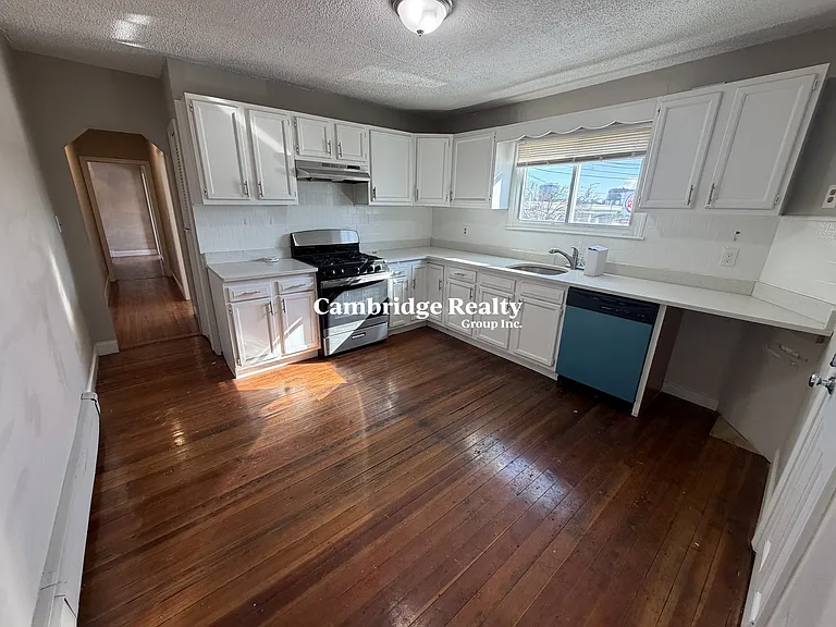 280 McGrath Hwy #2T — Photo 1