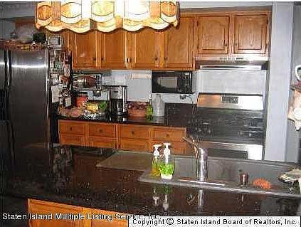 2nd image of 569 Annadale Rd