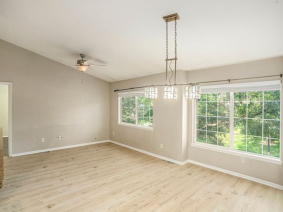 3rd image of 1461 S Danube Way
