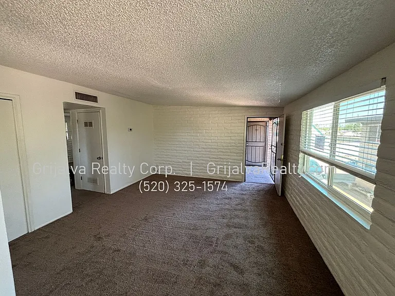 1401 woodland — Photo 3