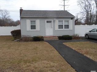 21 Lake Promenade, Ronkonkoma, NY 11779