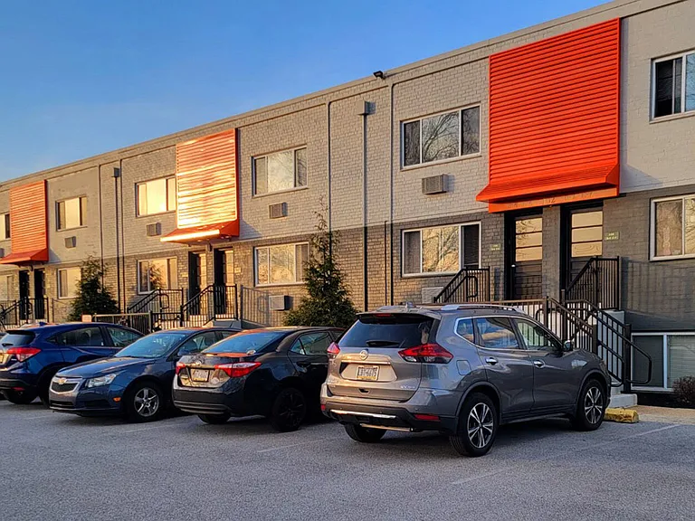 North Lane Apartments — Photo 23