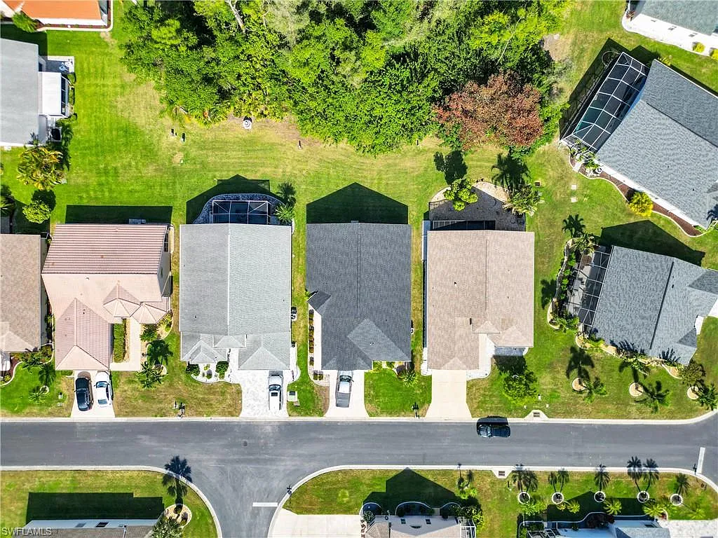 2 bed, 2.0 bath, 1693 sqft, $2,400 — Photo 4