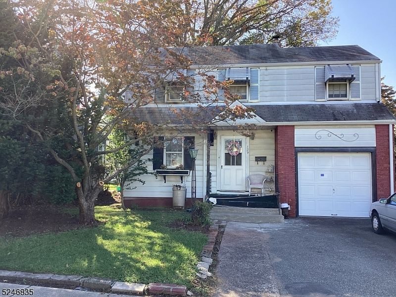 129 Van Riper Ave Clifton NJ 07011 Zillow