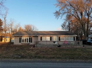 26512 Louse Creek Rd, Shattuc, IL 62231