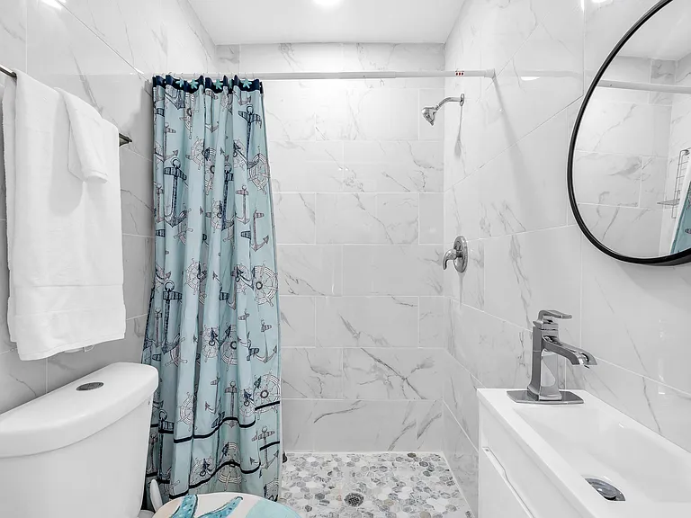 450 French Royale Cir — Photo 37