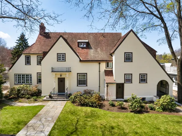 55 Penniman Rd, Brookline, MA 02445