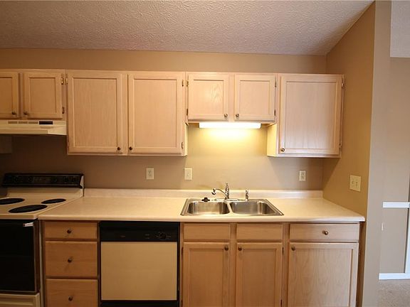 5th image of 6641 Hedington Sq APT 1