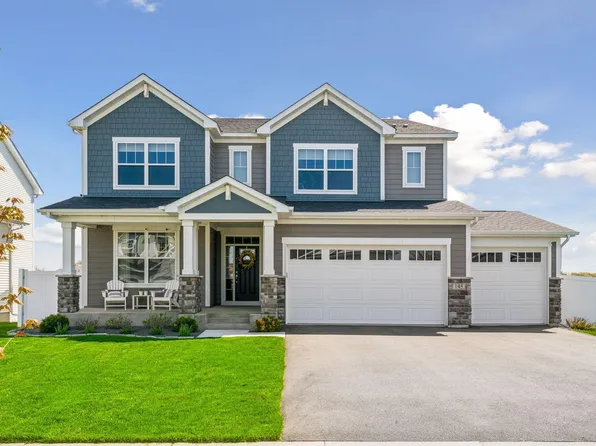 145 Maple Ter, Waconia, MN 55387
