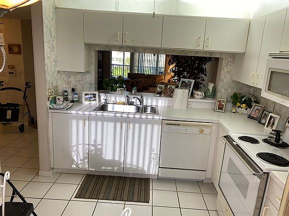 4th image of 10312 NW 24th Pl APT 306