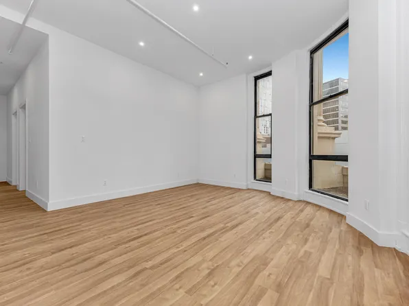 81 Willoughby Street image 2 of 9