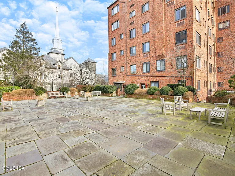 15 Lafayette Ct #1B — Photo 31